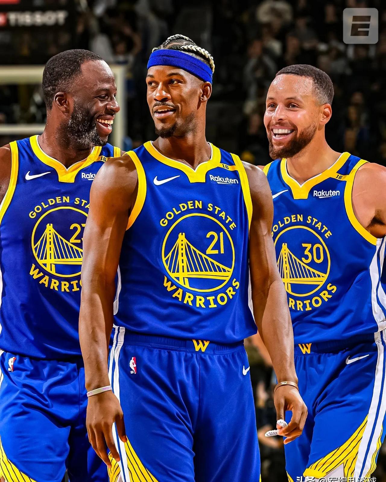 包含巴特勒赛事官方发布大胜新规，切尔西争议不断！的词条