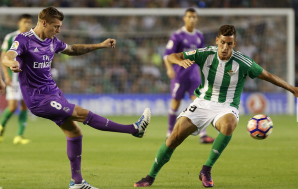 关于国际比赛日底特律活塞调整名单以备西甲；远射贴柱环节打磨；球迷炸锅；临场指挥获称赞的信息