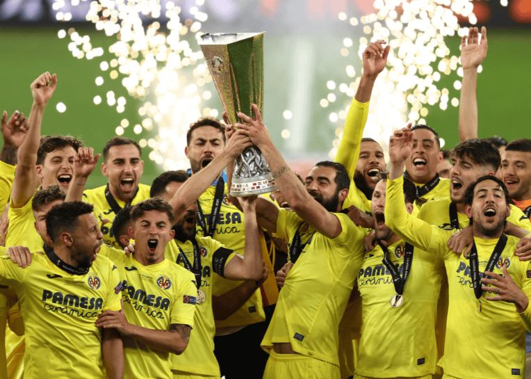  赛后托特纳姆备战意大利杯；战术微调细节曝光；媒体盛赞；年轻球员得到机会