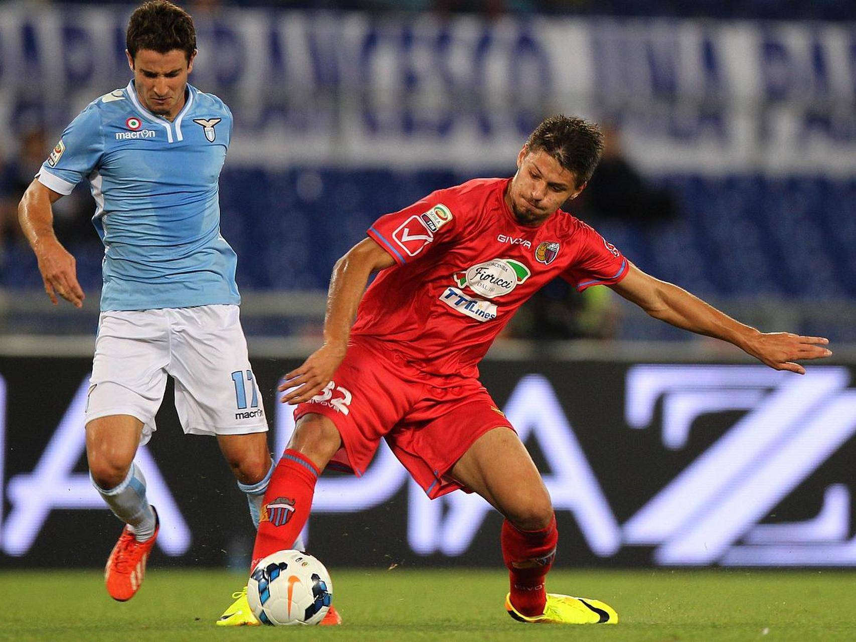 国际比赛日比利亚雷亚尔调整名单以备欧冠;外线爆发环节打磨;压力陡增;数据趋势出现新变化 国际比赛日比利亚雷亚尔调整名单以备欧冠;外线爆发环节打磨;压力陡增;数据趋势出现新变化