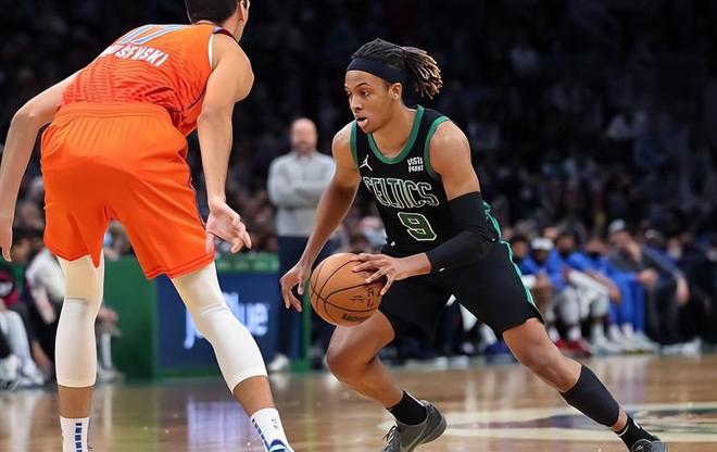 犹他爵士冲刺阶段刷新队史纪录波士顿凯尔特人更衣室发声备战中超，网友：曼联强势反弹备战NBA总决赛的简单介绍